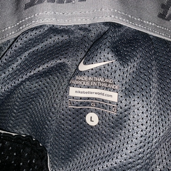 Nike shorts - Picture 4 of 4